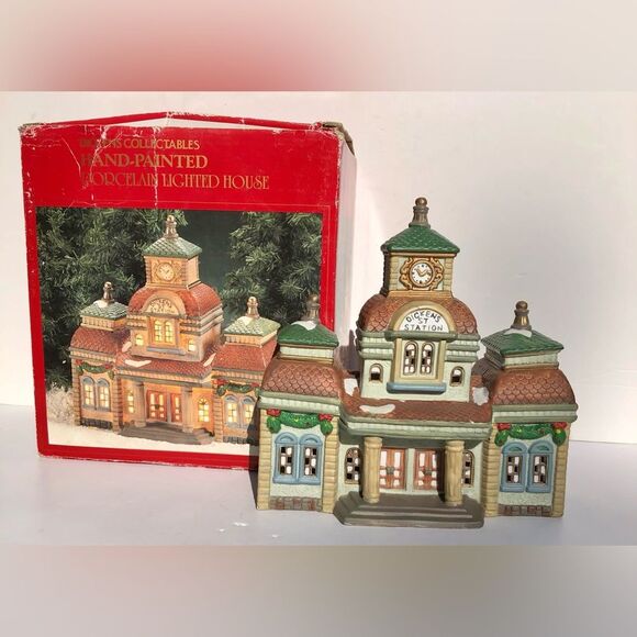 DICKENS KEEPSAKE CHRISTMAS VILLAGE TRAIN STATION 1993 VINTAGE PORCELAIN LIGHTED - Picture 1 of 11